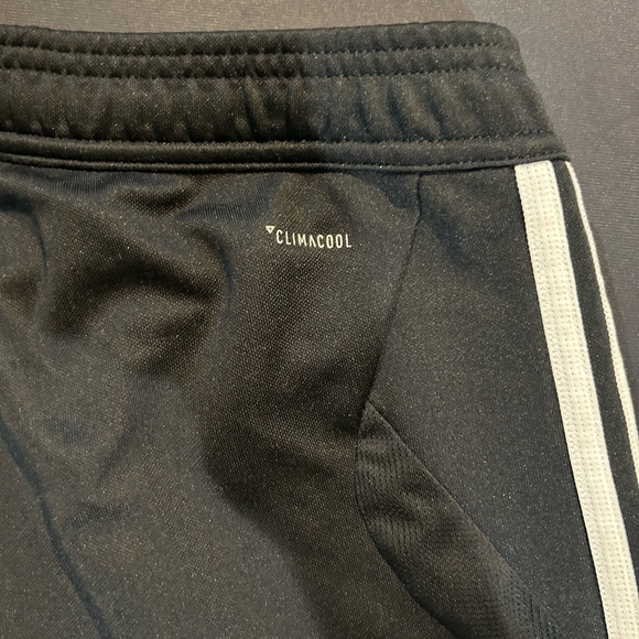 Adidas Sport Pants - Performance and Comfort for Active Lifestyles - Picture 3 of 7